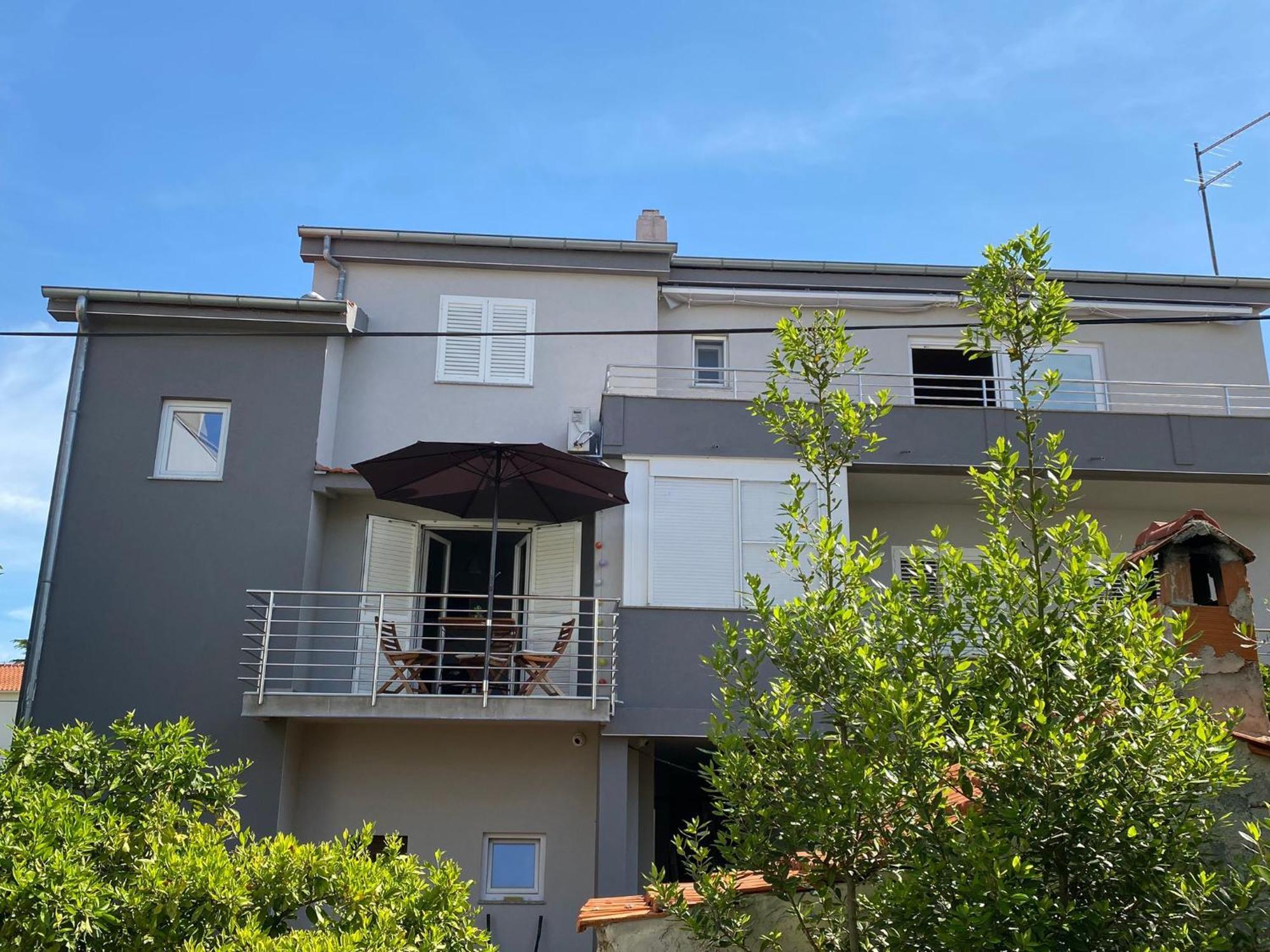 Apartman Punta Sole Zara Esterno foto